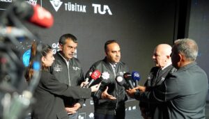 bakan-kacir-2027de-aya-milli-uzay-aracimizla-gidecegiz-ENErilR6.jpg