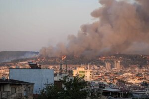 bucada-orman-yanginina-mudahele-devam-ediyor-D4WTj8g2.jpg
