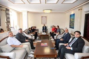 edirne-valisi-milli-sporculari-kabul-etti-LEf7DXdt.jpg