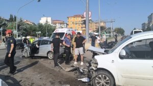 kirikkalede-polis-araciyla-kaza-3-yarali-cZqaY8DQ.jpg