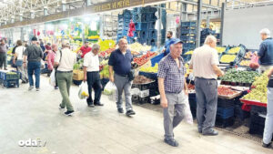 meyve-fiyatlari-uctu-tezgahlar-iskarta-ile-doldu-eBzAlGeI.jpg