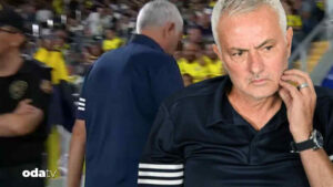 mourinhonun-ilk-yari-bitmeden-soyunma-odasina-gidis-sebebi-ZYC6wnLR.jpg