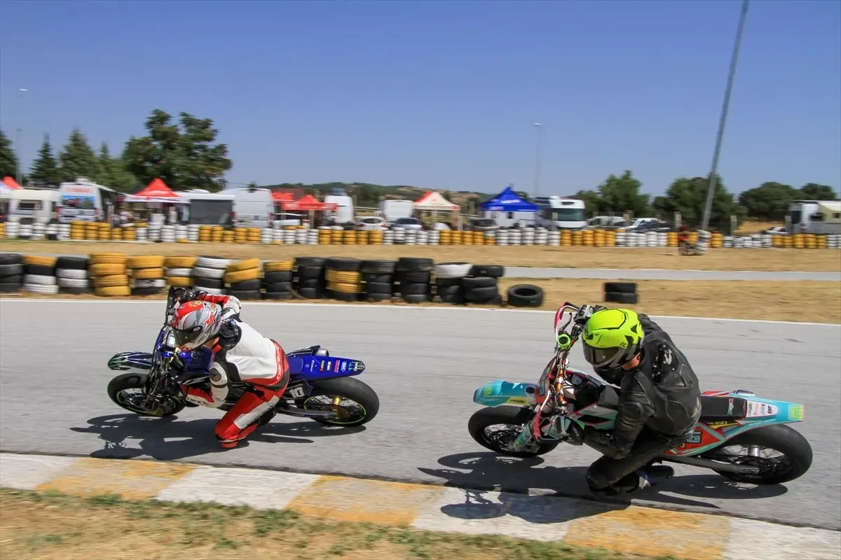 usakta-supermoto-sampiyonasi-tamamlandi-vqc5pXtw.jpg
