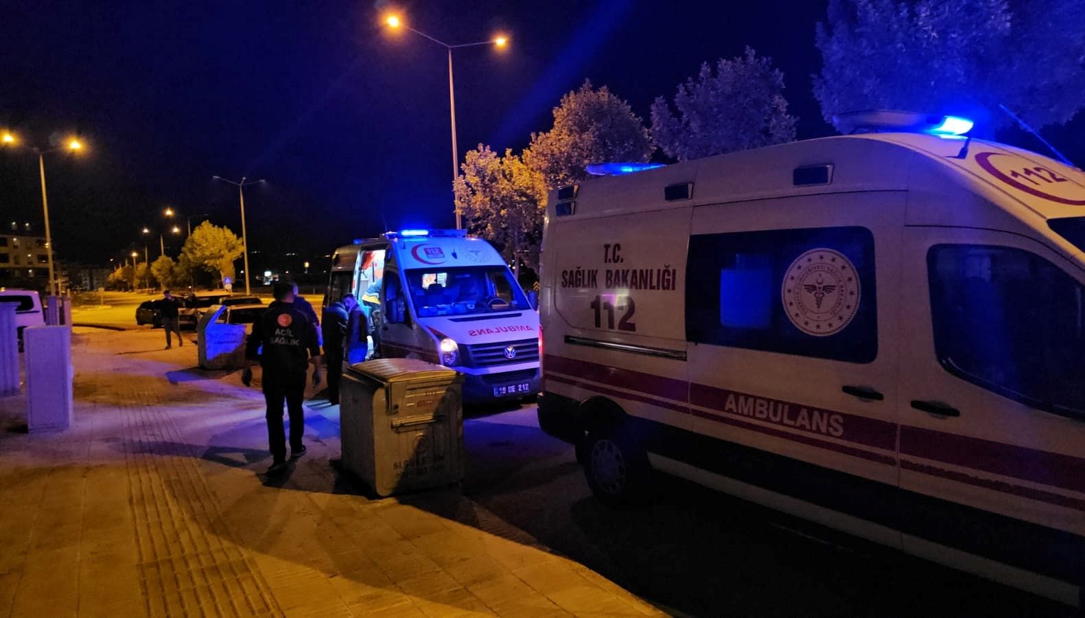 aksesuarcida bicakli kavga uc yarali 2J49MHcg.jpg