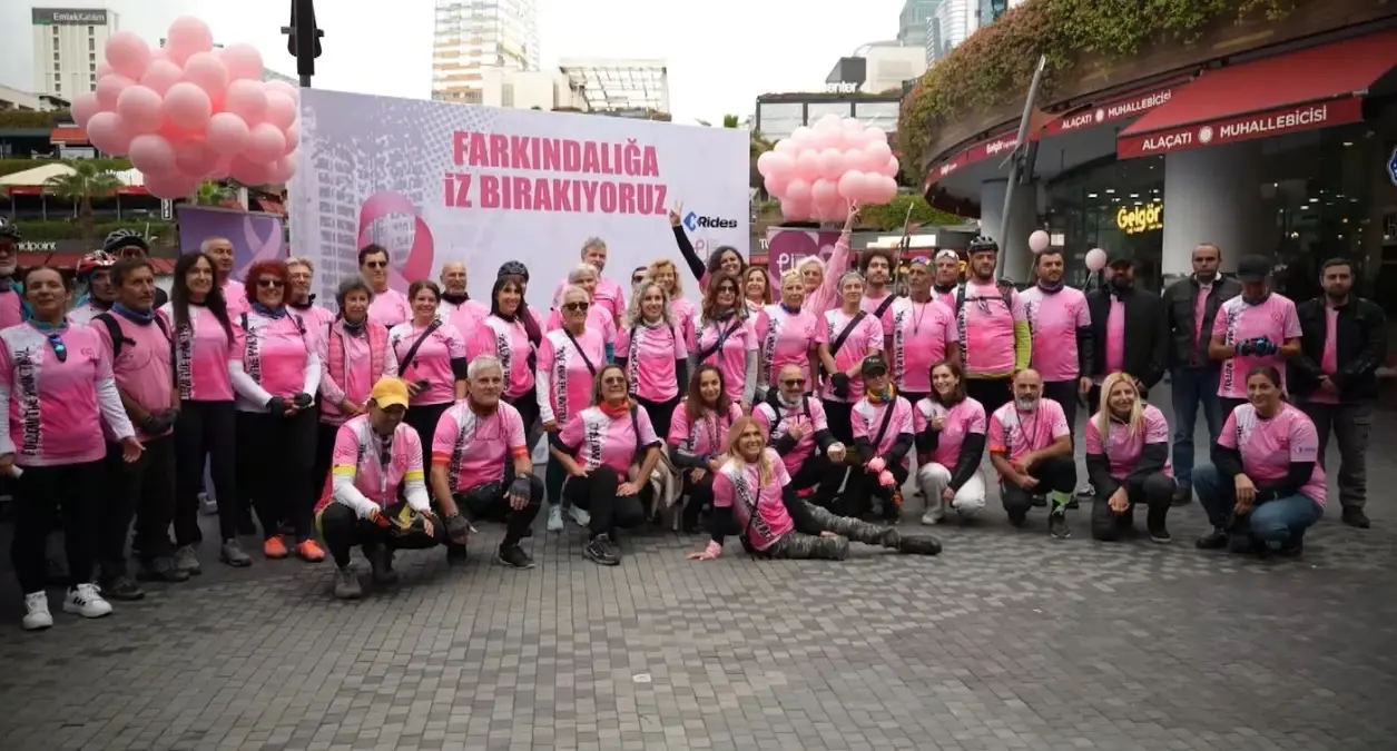 kadikoyde meme kanseri farkindalik turu duzenlendi fCpGi6yP.jpg