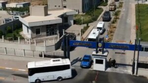 sanliurfada uyusturucu ve silah kacakciligi operasyonu 12 gozalti nFwI7G5L.jpg