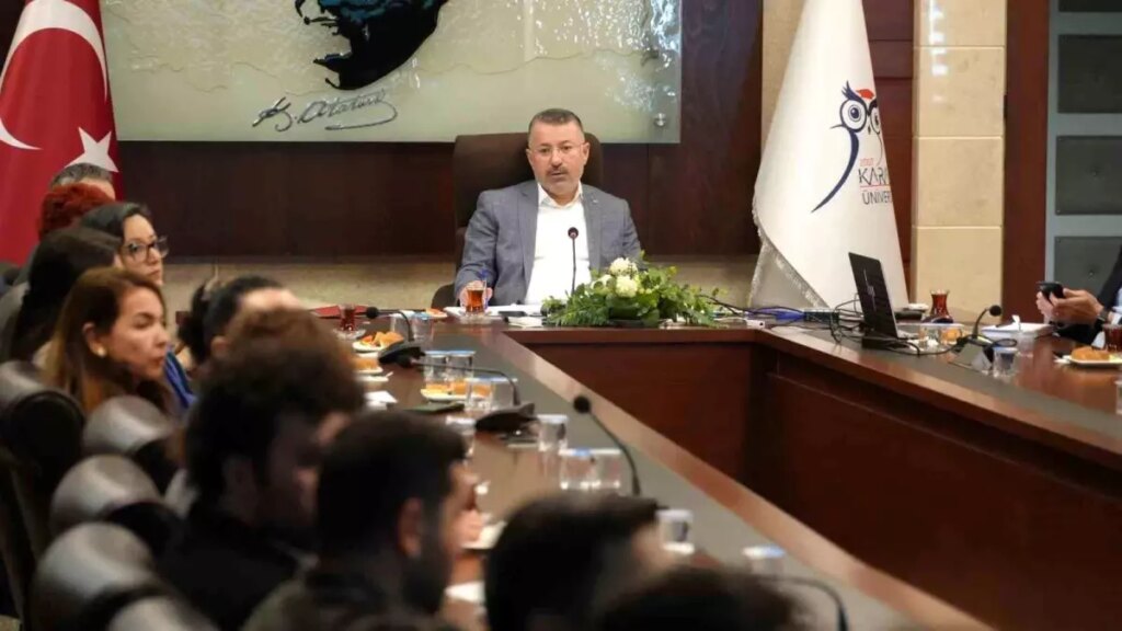 kapgemden masa baskanlari toplantisi VufWcWbC.jpg