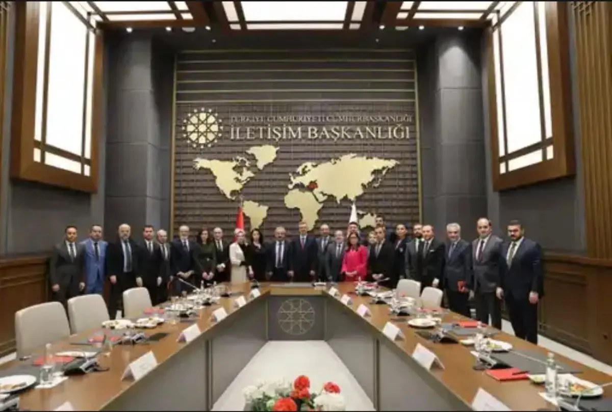 tbf heyeti iletisim baskani durani ziyaret etti SlueQDNj.jpg