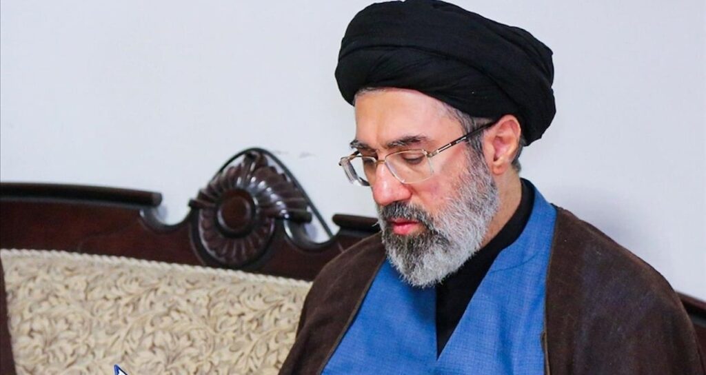 irani-karistiracak-hamaney-iddiasi-ulkeyi-generaller-yonetiyor-Jzntn72W