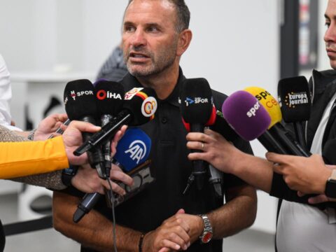 Okan buruk oyuncusuna rest cekti hicbir yere gidemezsin t7iVY14d